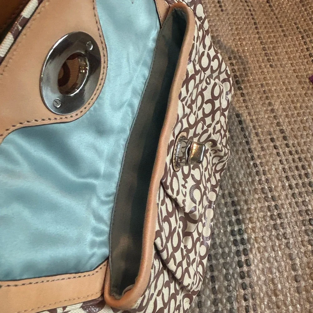 Coach Brown and Cream Shoulder Bag with Signature Design - Picture 4 of 10